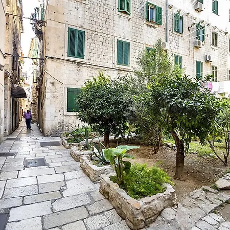 Diocletian Palace Penthouse 아파트 *